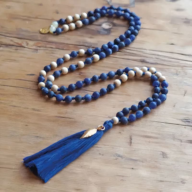 Mala kæde med Sodalit - Sandeltræ - Spirit of om
